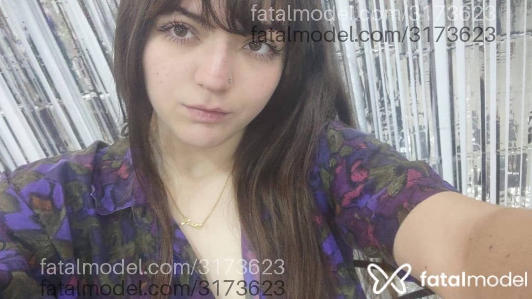 Acompanhante mulher loira (o) de olhos mel - Estrela