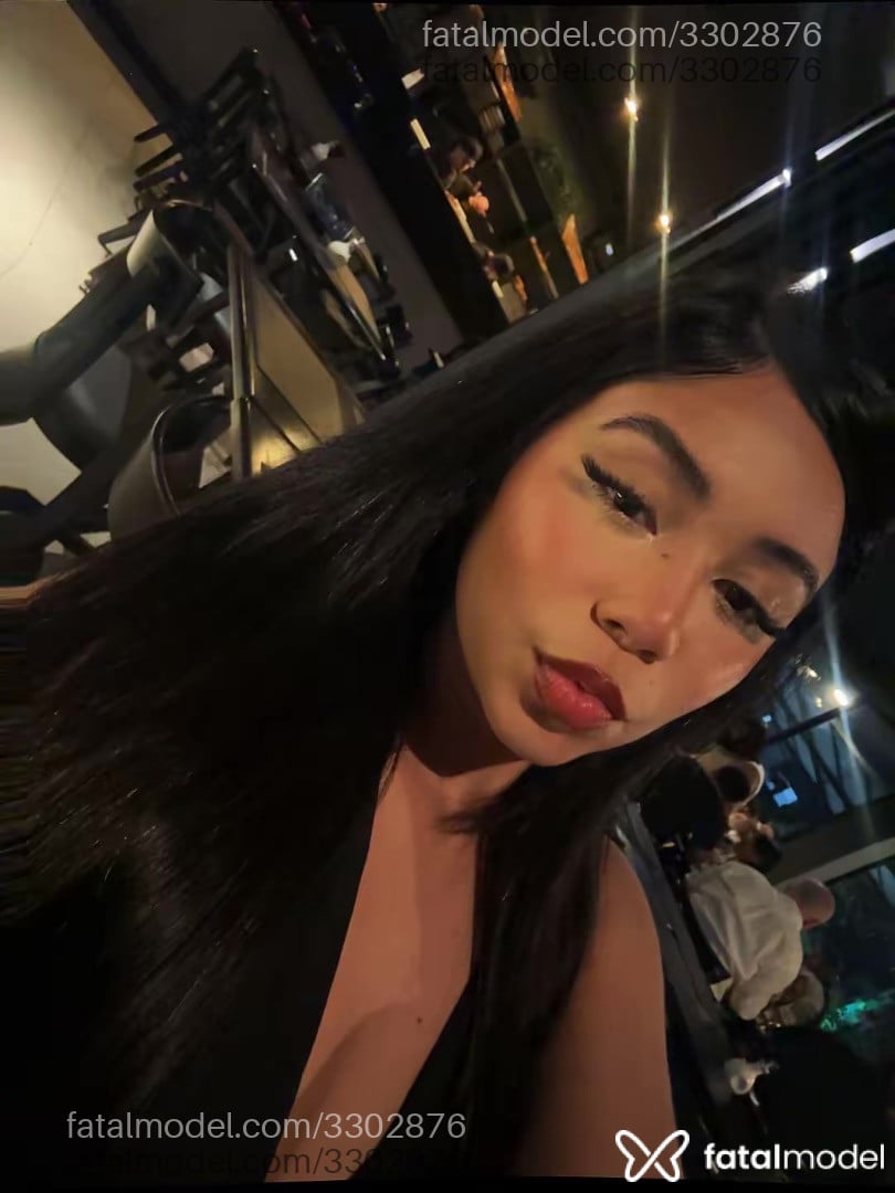 Acompanhante mulher morena (o) de olhos pretos - Alice