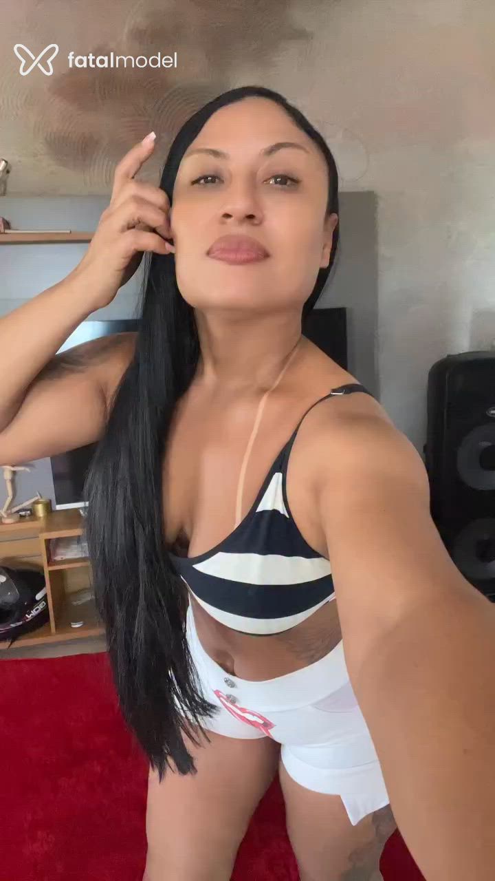 Acompanhante mulher morena (o) de olhos castanhos - Liz Santos Acompanhante mulher morena (o) de olhos castanhos - Liz Santos