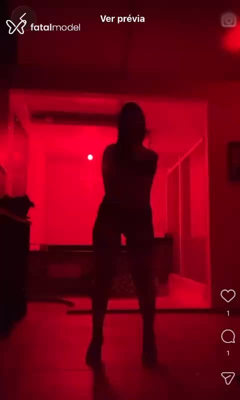 Acompanhante mulher morena (o) de olhos castanhos - ágatha