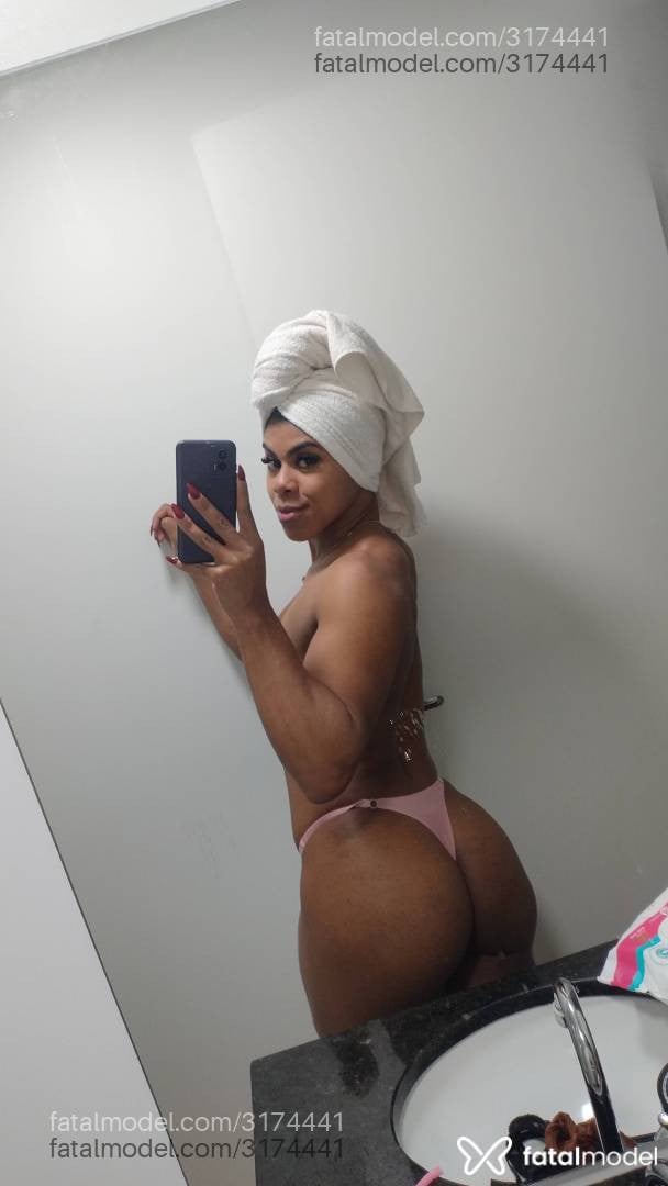 Acompanhante mulher com cabelo castanho de olhos castanhos em Chapecó - Caroline