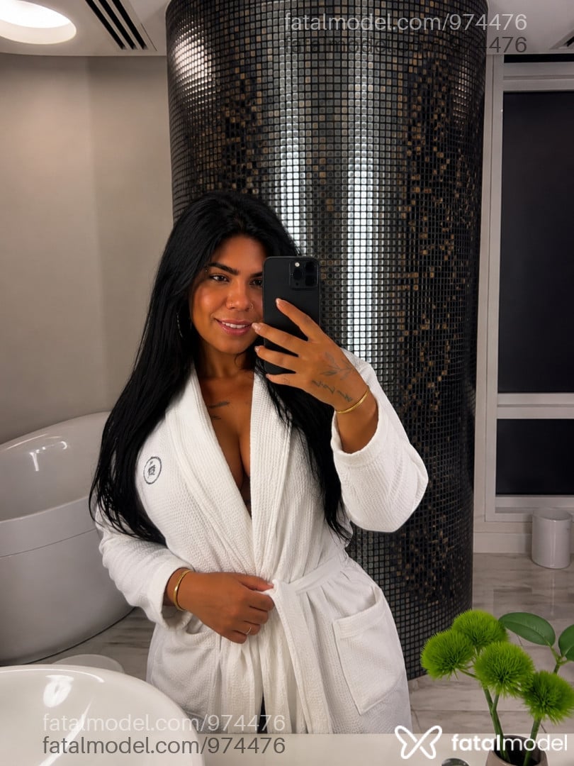 Acompanhante mulher morena (o) de olhos castanhos - Leticia Safira