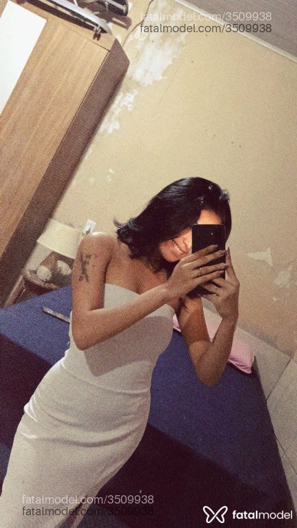 Acompanhante mulher trans com cabelo castanho de olhos castanhos - Casalvip