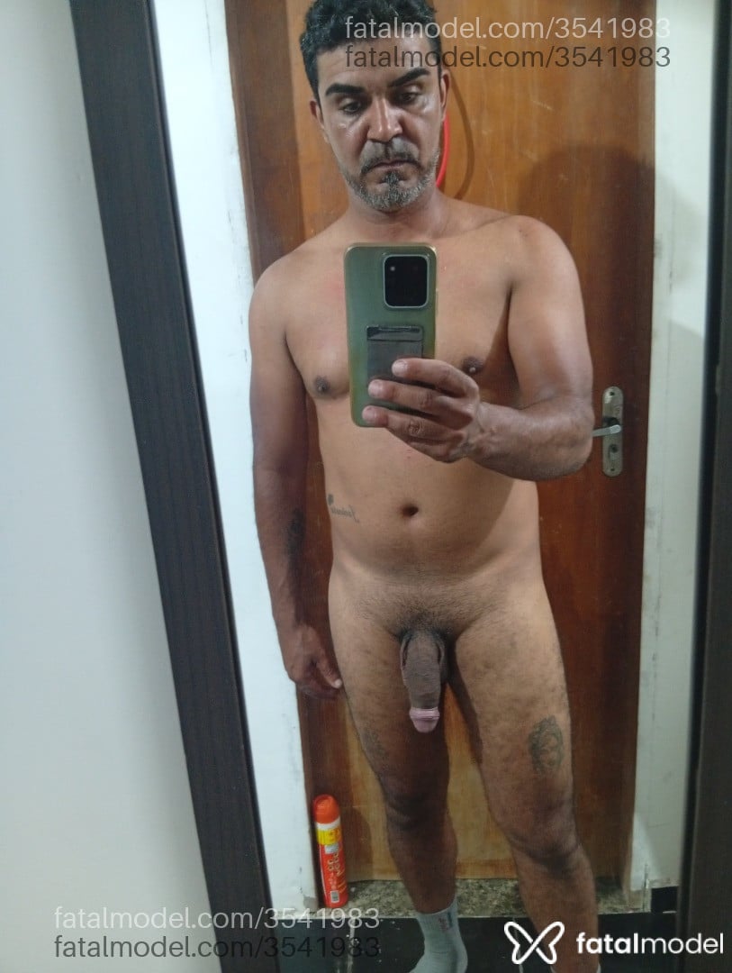 Acompanhante homem com cabelo castanho de olhos castanhos - Marcão Pegador