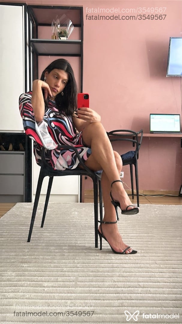 Acompanhante mulher trans morena (o) de olhos castanhos - Luana Fernandes