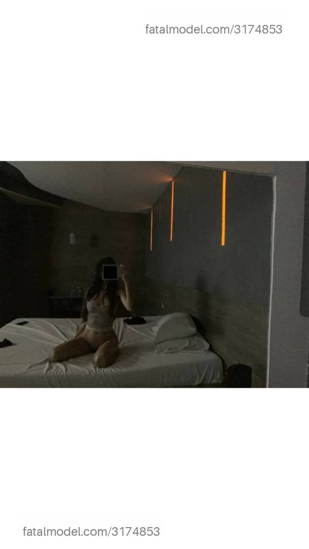 Acompanhante mulher com cabelo castanho de olhos mel em São Luís - Lívia Alencar