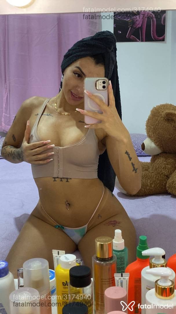 Acompanhante mulher morena (o) de olhos castanhos em Canaã dos Carajás - Bella