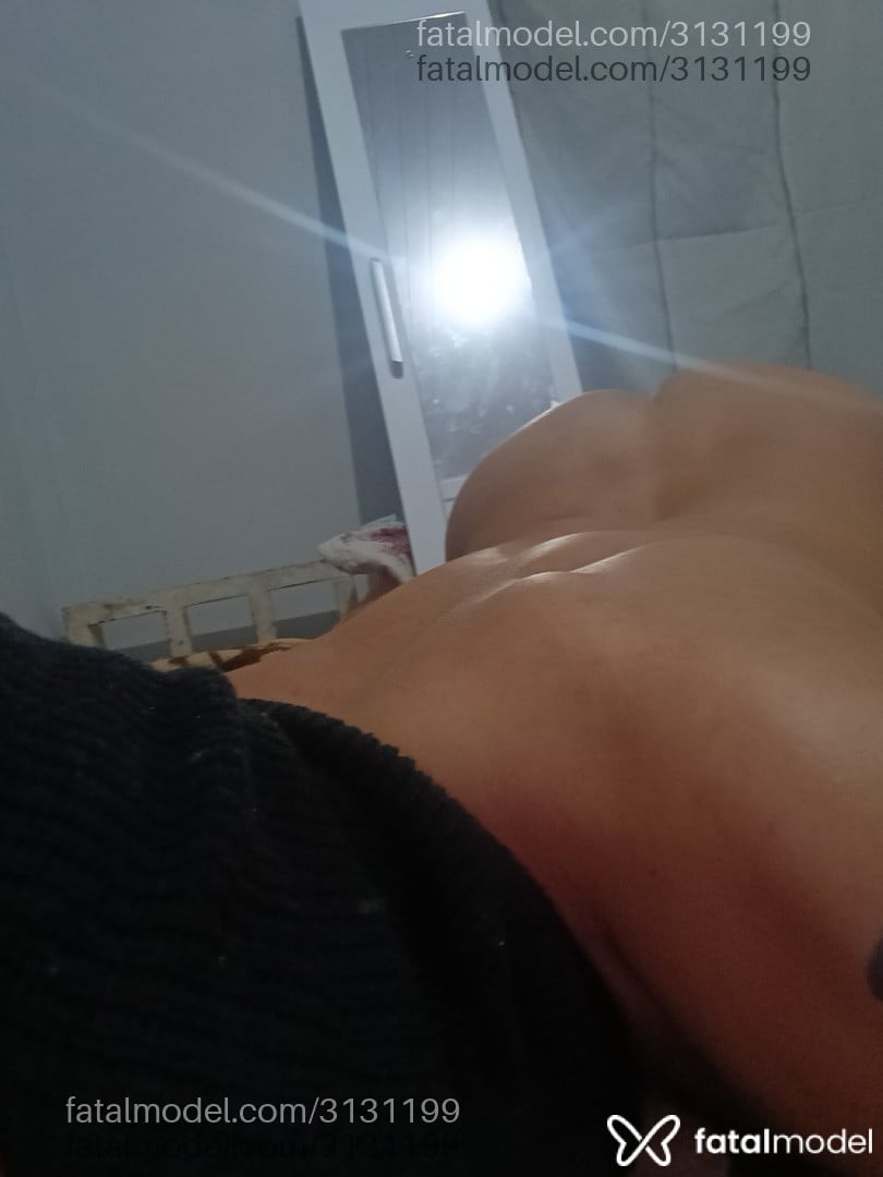 Acompanhante homem morena (o) de olhos castanhos - Felipe Acompanhante homem morena (o) de olhos castanhos - Felipe