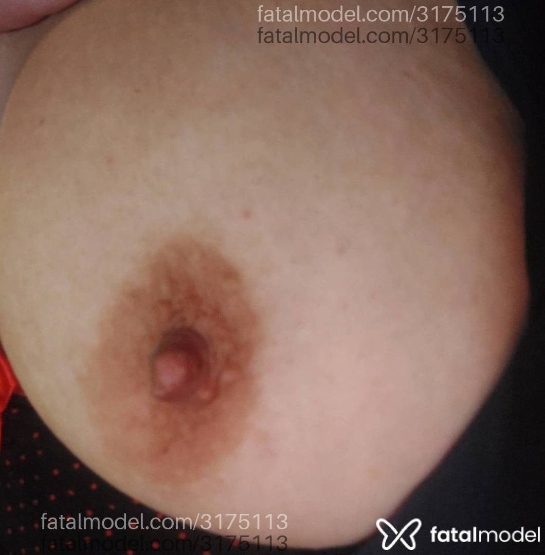 Acompanhante mulher loira (o) de olhos mel - Lua Schimtz
