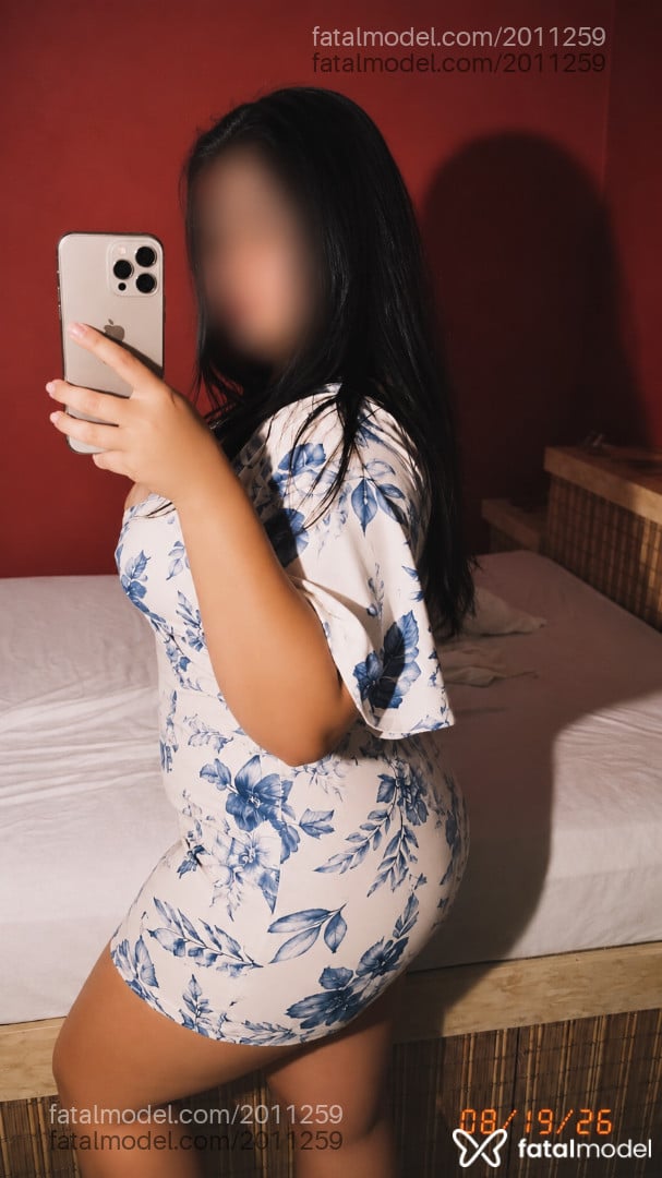Acompanhante mulher com cabelo castanho de olhos castanhos - Key Marqs
