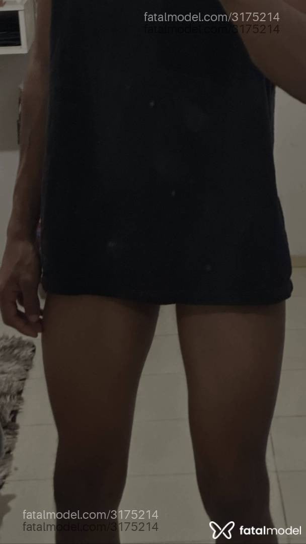 Acompanhante homem morena (o) de olhos castanhos - Santino Acompanhante homem morena (o) de olhos castanhos - Santino