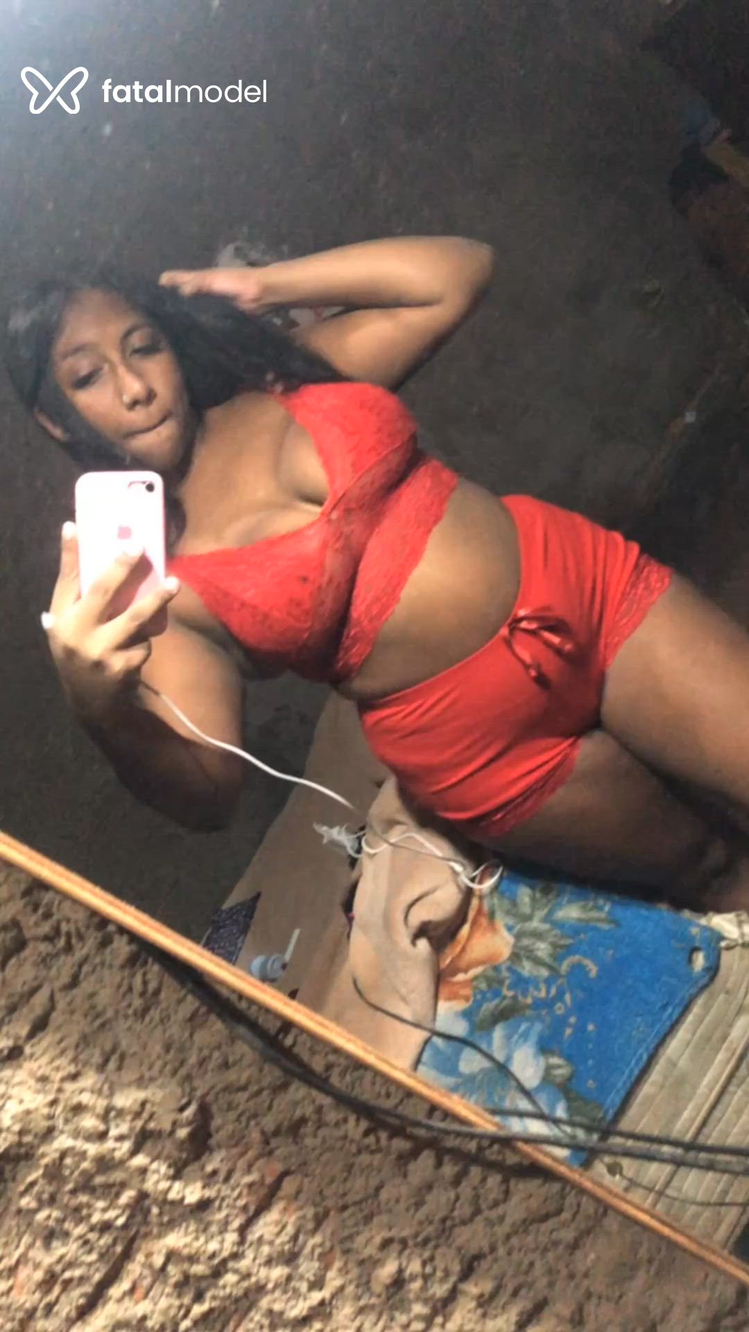 Acompanhante mulher morena (o) de olhos castanhos - Mayara Mathias