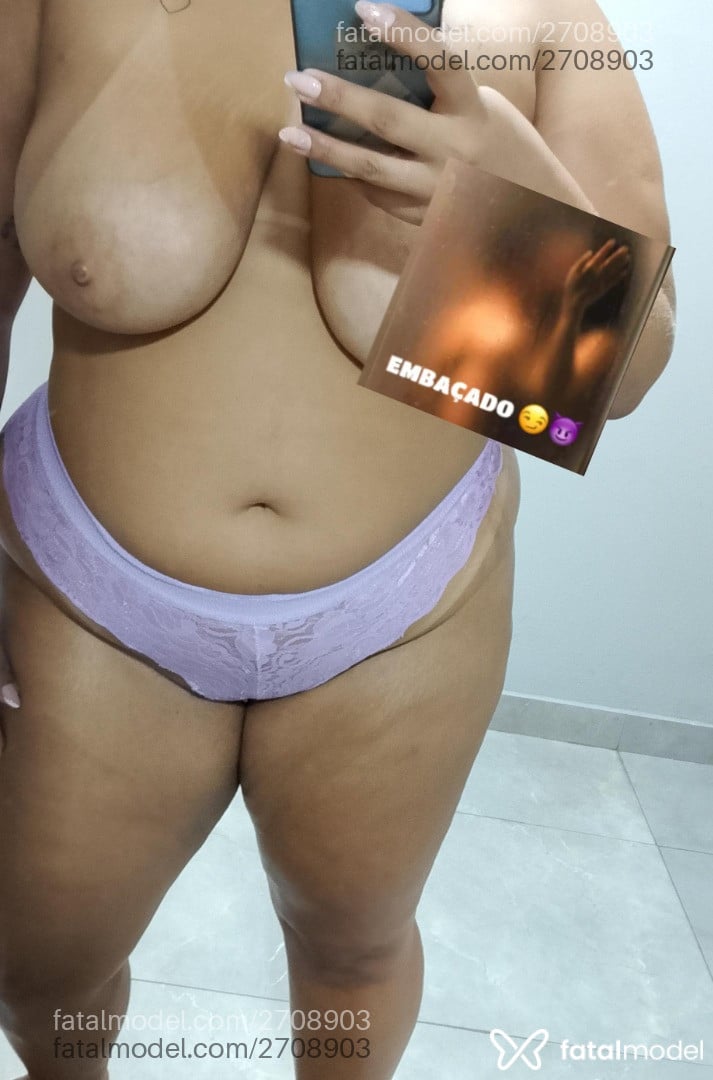 Acompanhante mulher morena (o) de olhos mel - Luma