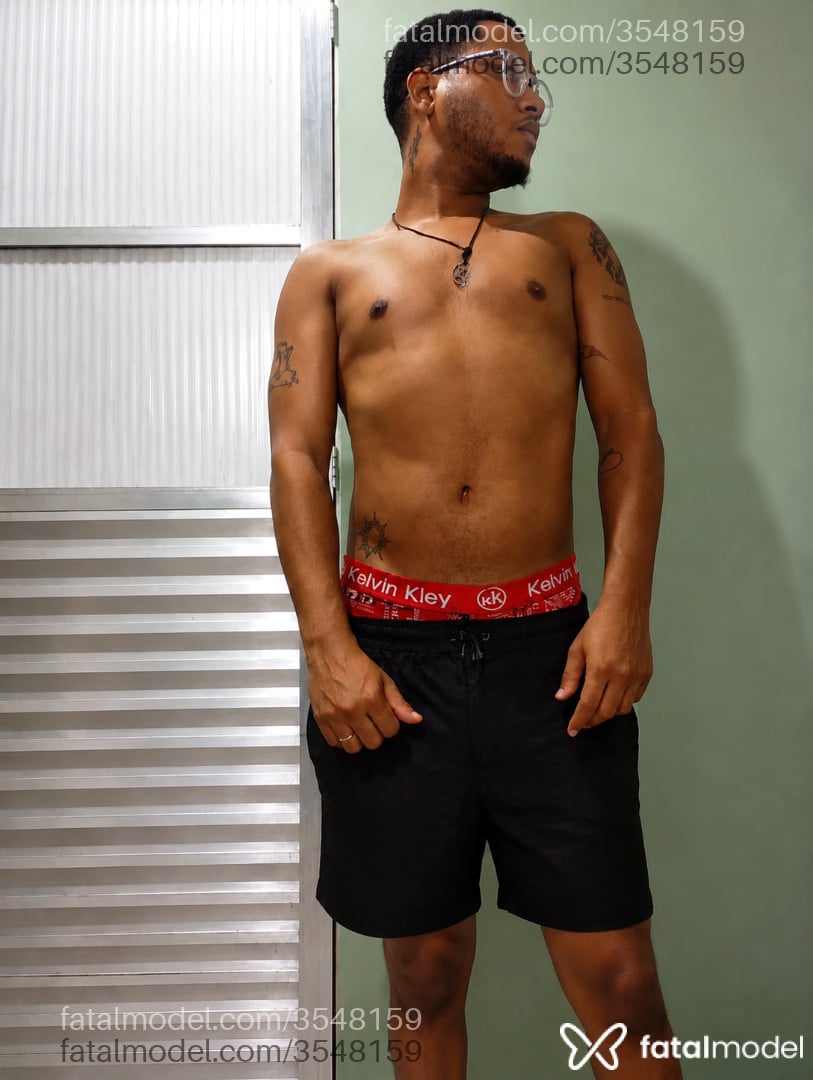 Acompanhante homem morena (o) de olhos castanhos - Lobinho