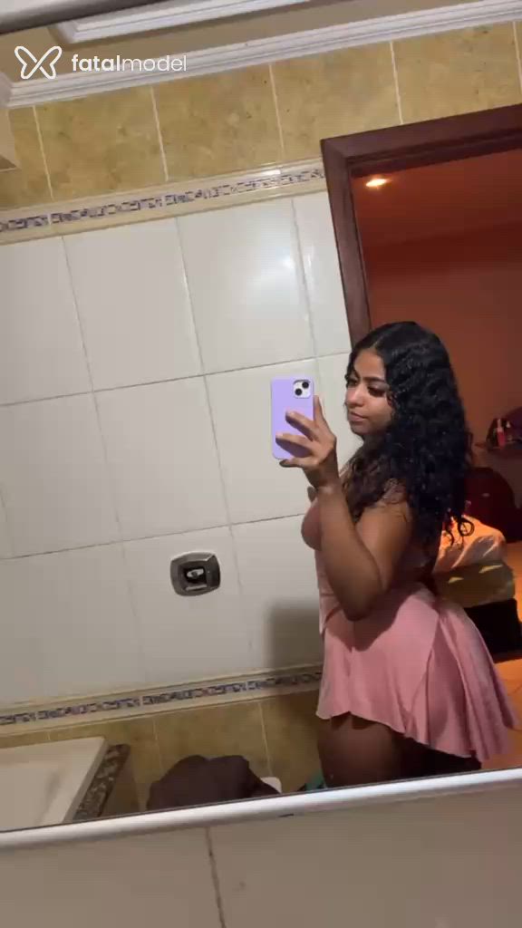 Acompanhante mulher com cabelo castanho de olhos castanhos - Victoria Acompanhante mulher com cabelo castanho de olhos castanhos - Victoria