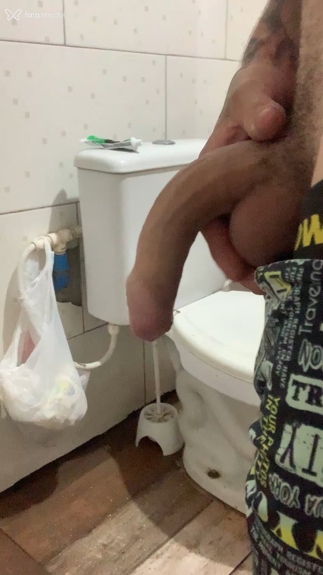 Acompanhante homem com cabelo castanho de olhos castanhos - Kaua Silva Acompanhante homem com cabelo castanho de olhos castanhos - Kaua Silva