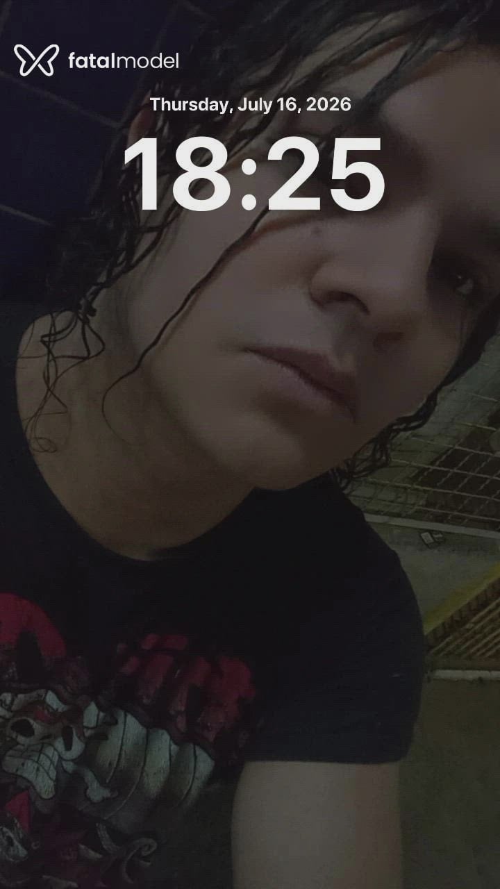 Acompanhante homem com cabelo castanho de olhos castanhos - Johnny Lokkyy