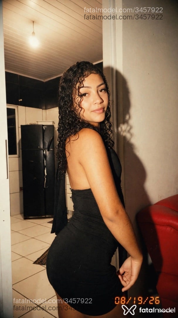 Acompanhante mulher morena (o) de olhos castanhos - Thaís