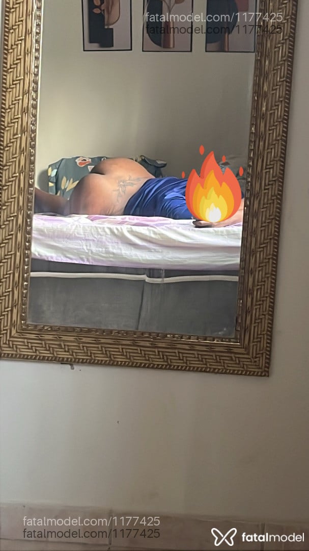 Acompanhante homem morena (o) de olhos pretos - Gustavo