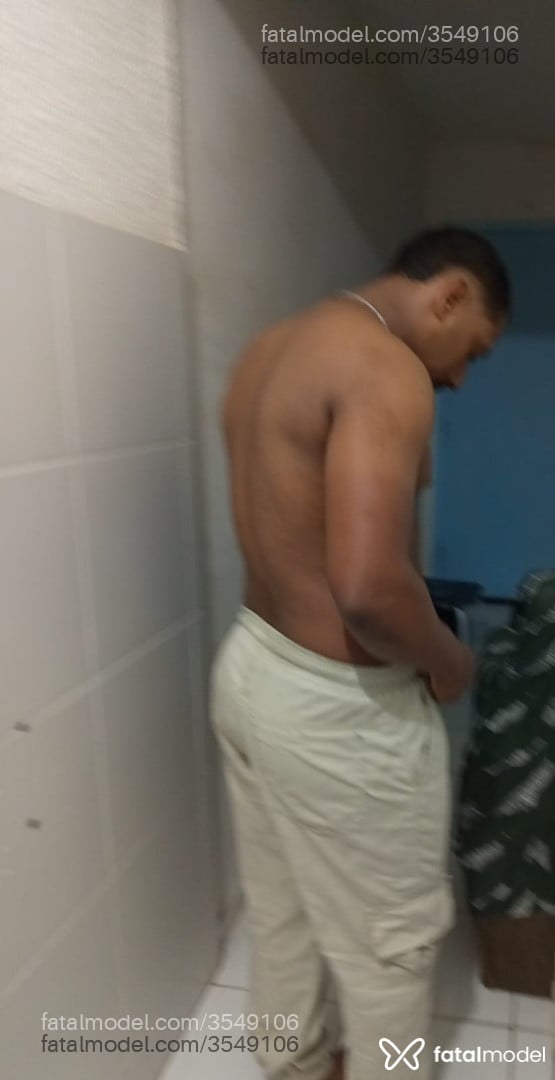 Acompanhante homem morena (o) de olhos pretos - Neguinho