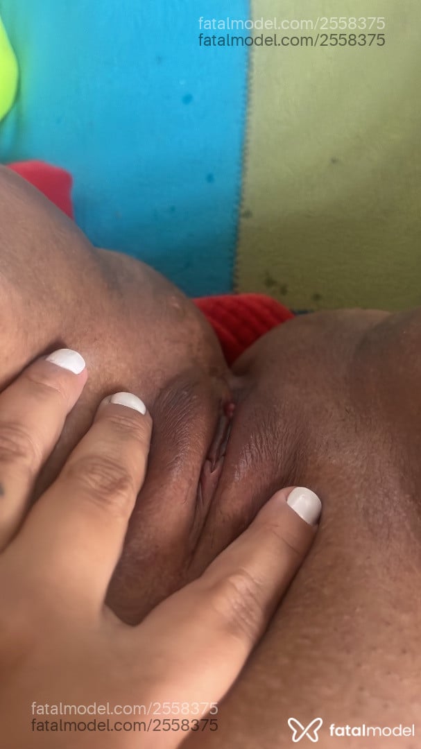 Acompanhante mulher morena (o) de olhos castanhos - Oliveiraaaa Acompanhante mulher morena (o) de olhos castanhos - Oliveiraaaa