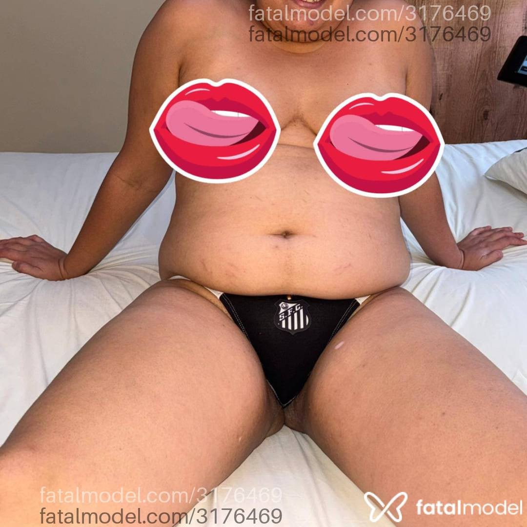 Acompanhante mulher morena (o) de olhos pretos - Aline