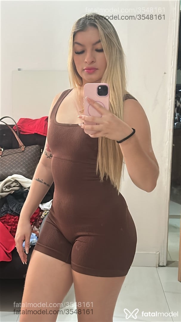 Acompanhante mulher loira (o) de olhos castanhos - Fernanda Acompanhante mulher loira (o) de olhos castanhos - Fernanda