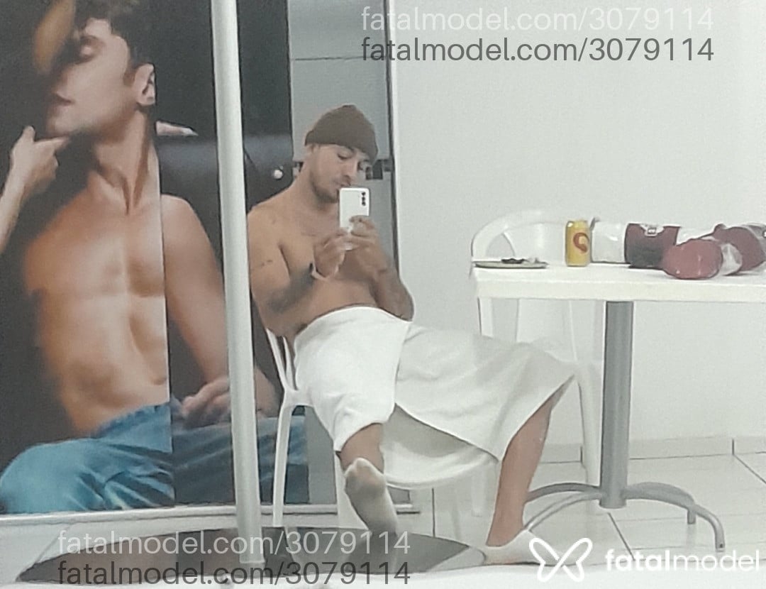 Acompanhante homem com cabelo castanho de olhos castanhos - Breno Lopes
