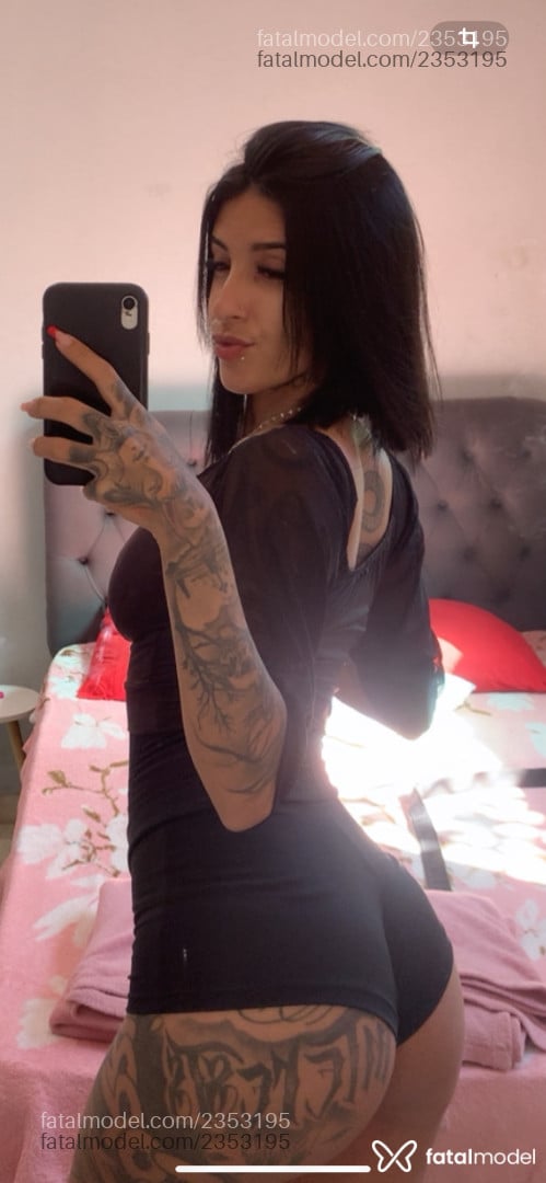 Acompanhante mulher ruiva (o) de olhos castanhos - Gabiih