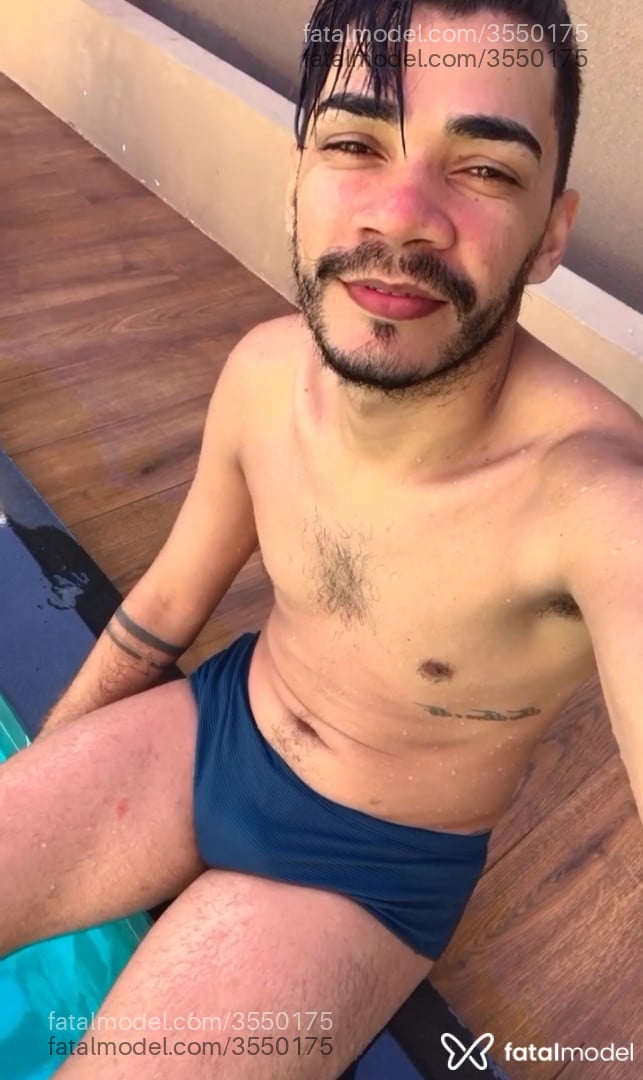 Acompanhante homem com cabelo castanho de olhos pretos - Bruno Alencar Acompanhante homem com cabelo castanho de olhos pretos - Bruno Alencar