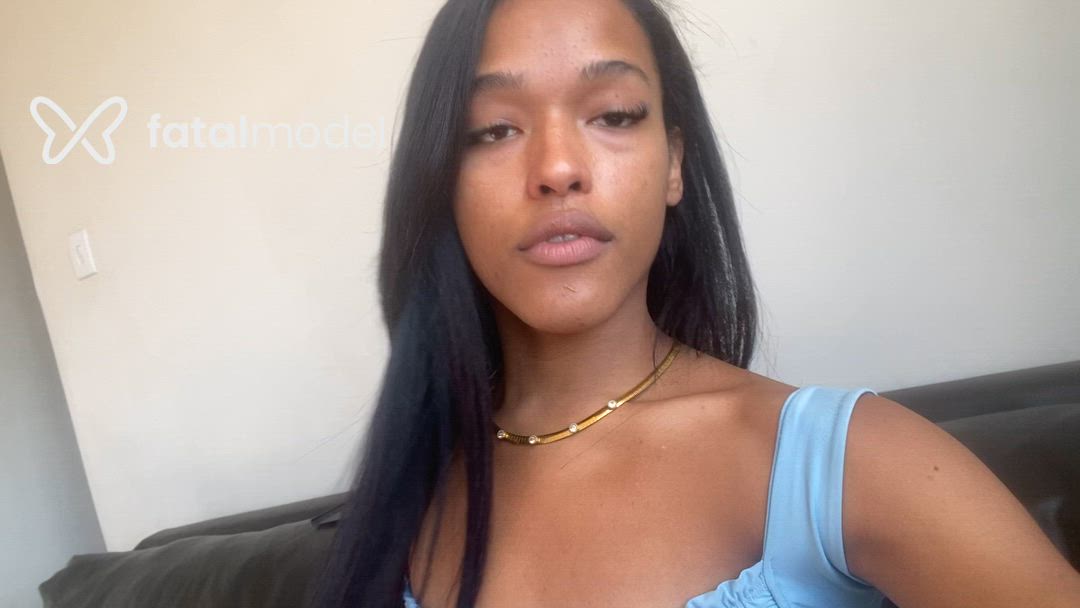 Acompanhante mulher trans morena (o) de olhos castanhos - Julia Acompanhante mulher trans morena (o) de olhos castanhos - Julia