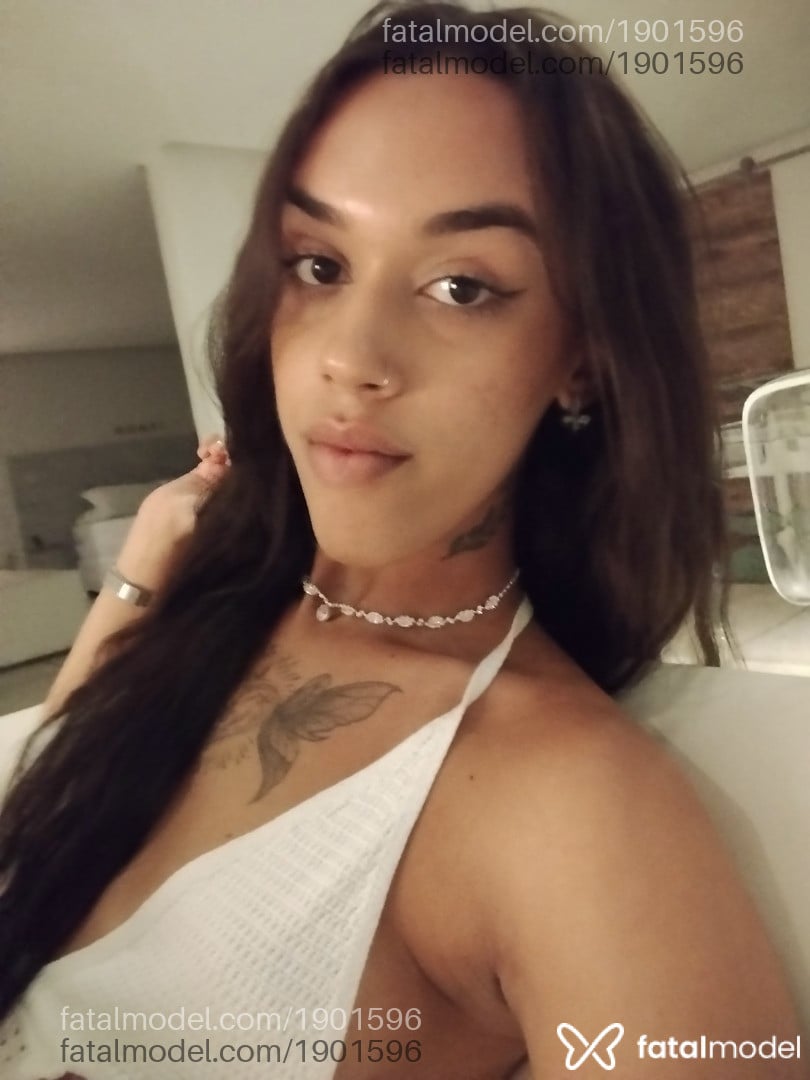 Acompanhante mulher trans com cabelo castanho de olhos castanhos - Alves Acompanhante mulher trans com cabelo castanho de olhos castanhos - Alves