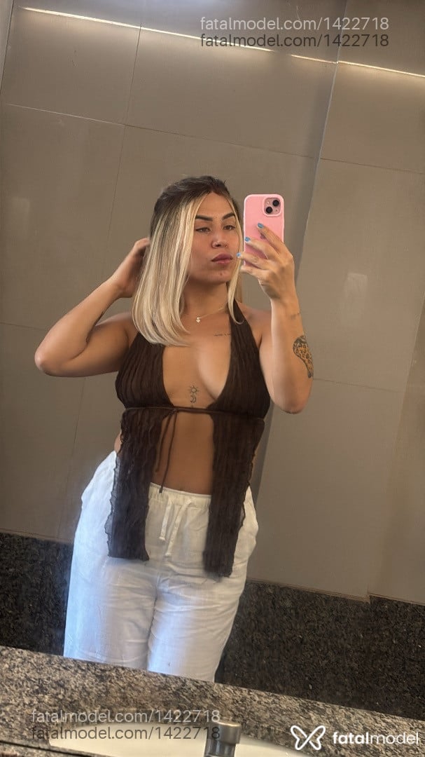Acompanhante mulher loira (o) de olhos verdes - Novisca