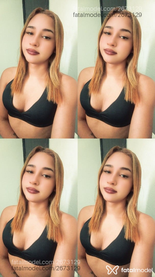 Acompanhante mulher trans com cabelo castanho de olhos castanhos - Bella Brown