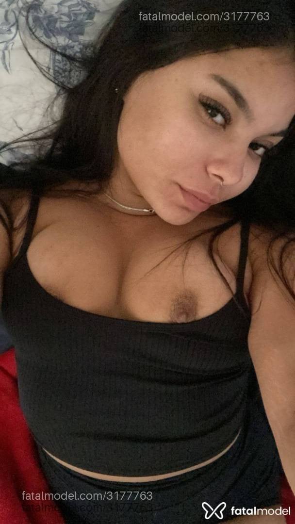 Acompanhante mulher com cabelo castanho de olhos castanhos em Florianópolis - Nicole