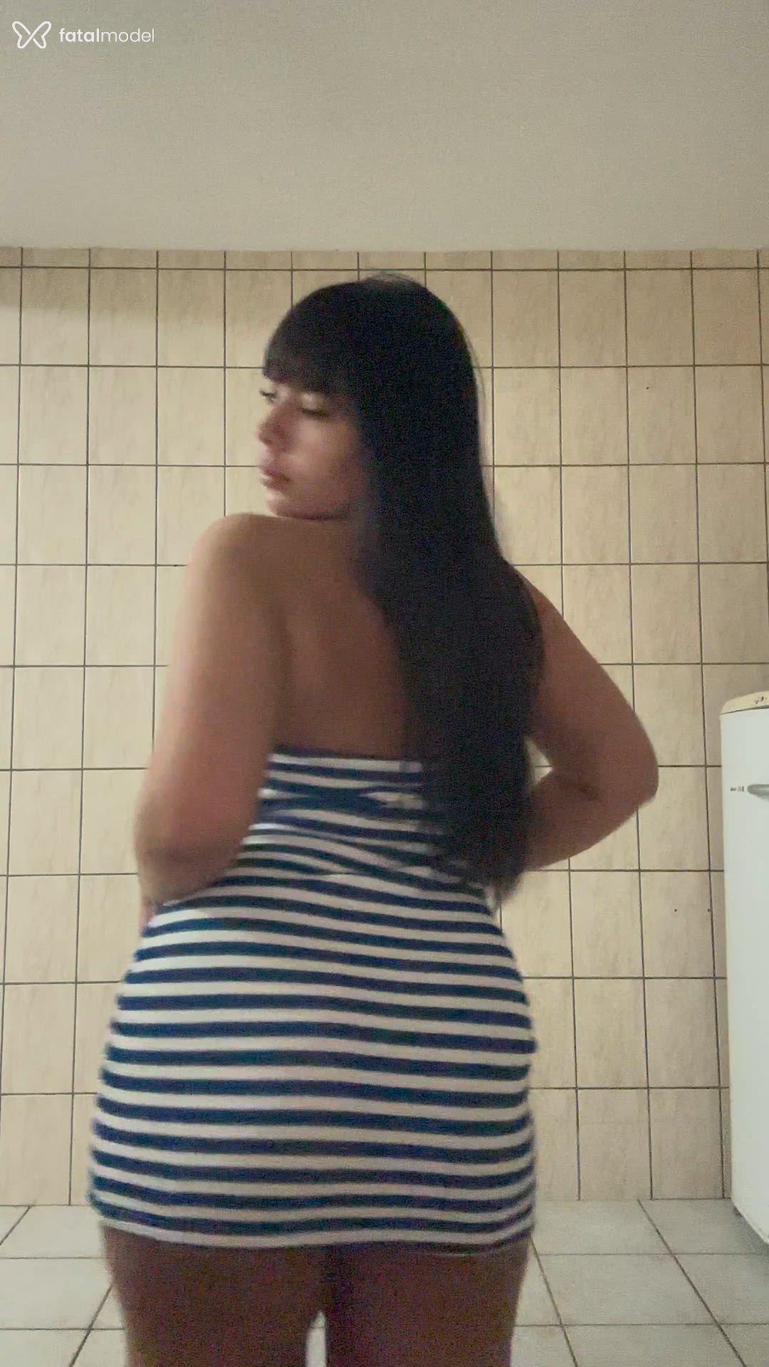 Acompanhante mulher com cabelo castanho de olhos castanhos em Florianópolis Acompanhante mulher com cabelo castanho de olhos castanhos em Florianópolis - Nicole