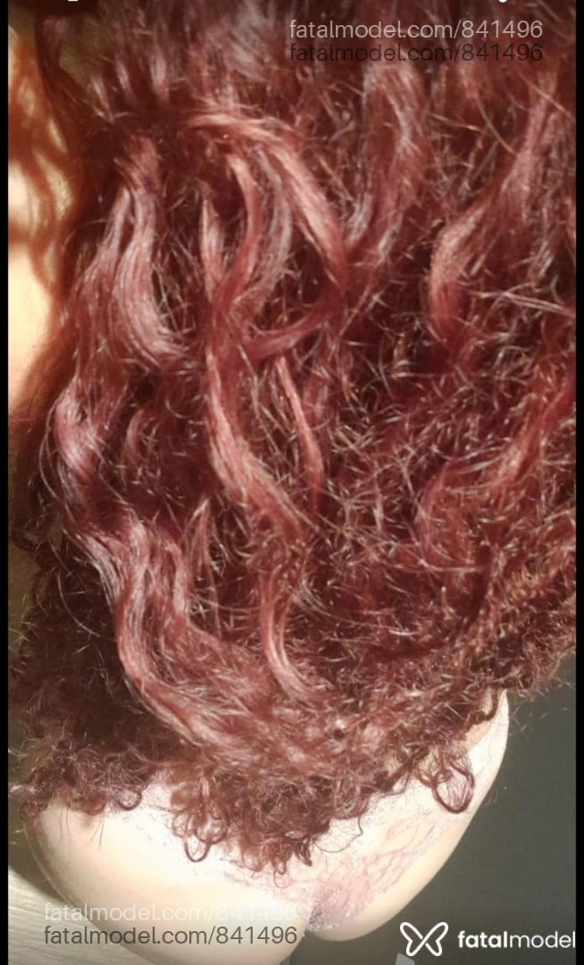 Acompanhante mulher ruiva (o) de olhos castanhos - Mel