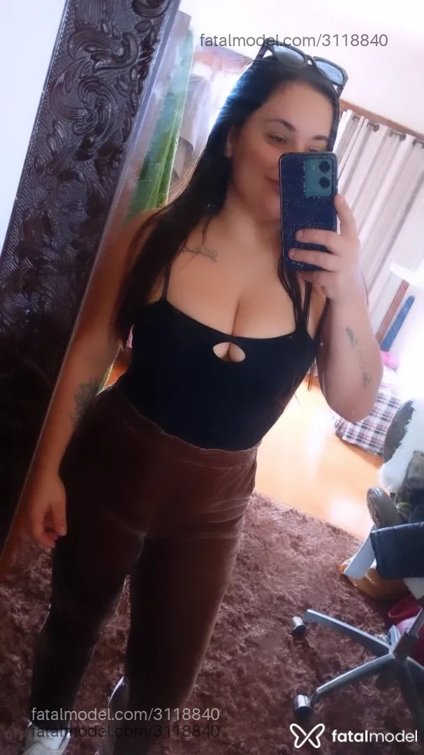 Acompanhante mulher morena (o) de olhos castanhos - Alice Barbosa
