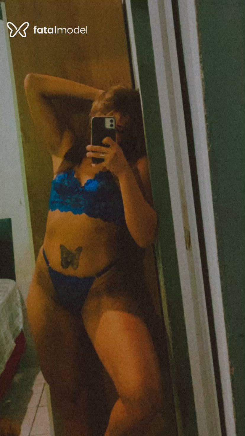 Acompanhante mulher morena (o) de olhos pretos - Mayaaa
