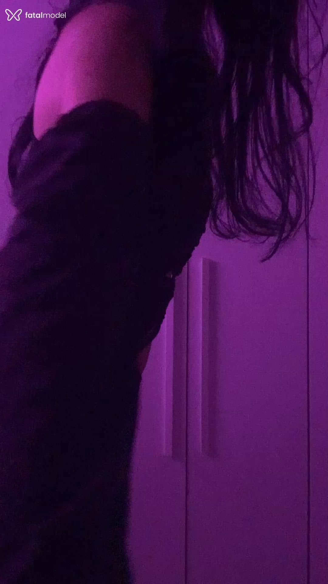 Acompanhante mulher morena (o) de olhos pretos - Madeleine Nox