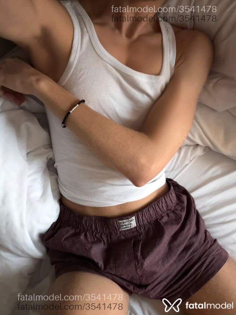Acompanhante mulher com cabelo castanho de olhos castanhos - Igor Dos Santos