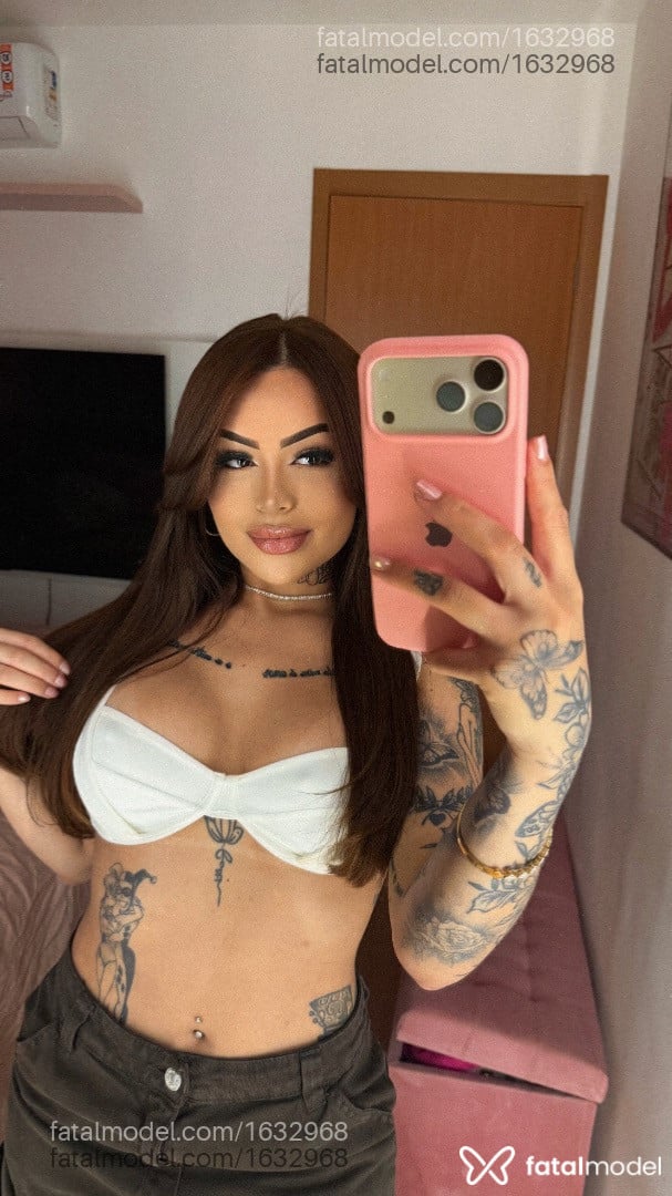 Acompanhante mulher morena (o) de olhos castanhos - Pinnk