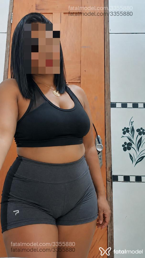 Acompanhante mulher morena (o) de olhos pretos - Liz