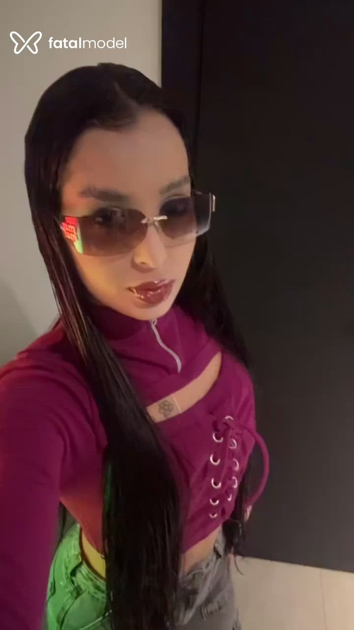 Acompanhante mulher morena (o) de olhos castanhos - Melissa Rafaella
