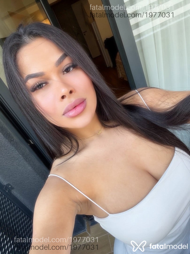 Acompanhante mulher morena (o) de olhos castanhos - Jade Milani