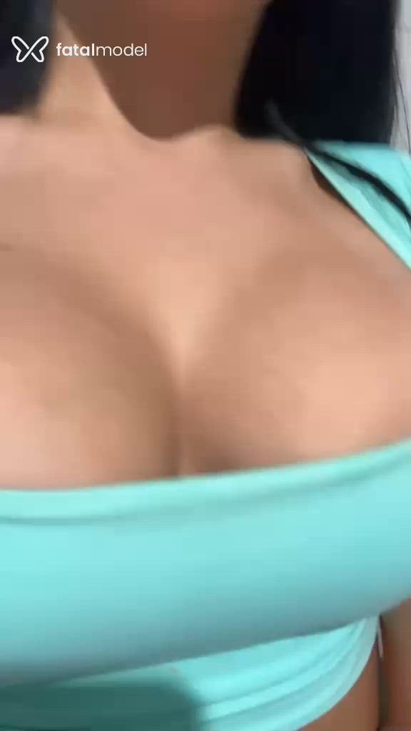 Acompanhante mulher morena (o) de olhos castanhos - Biah Melzinho