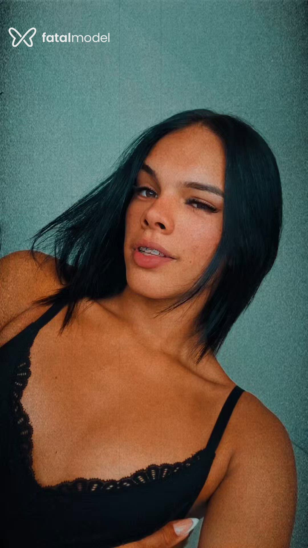Acompanhante mulher trans morena (o) de olhos castanhos - Anny