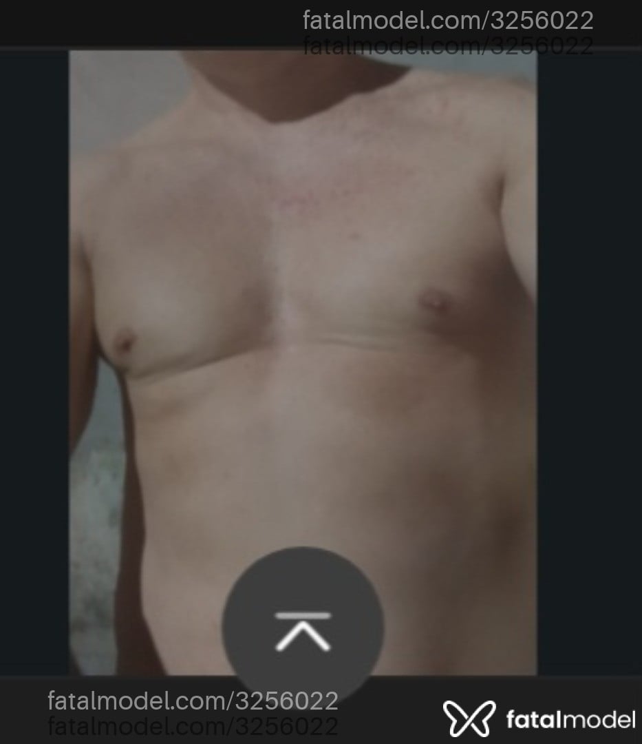 Acompanhante homem com cabelo castanho de olhos castanhos - Pietro
