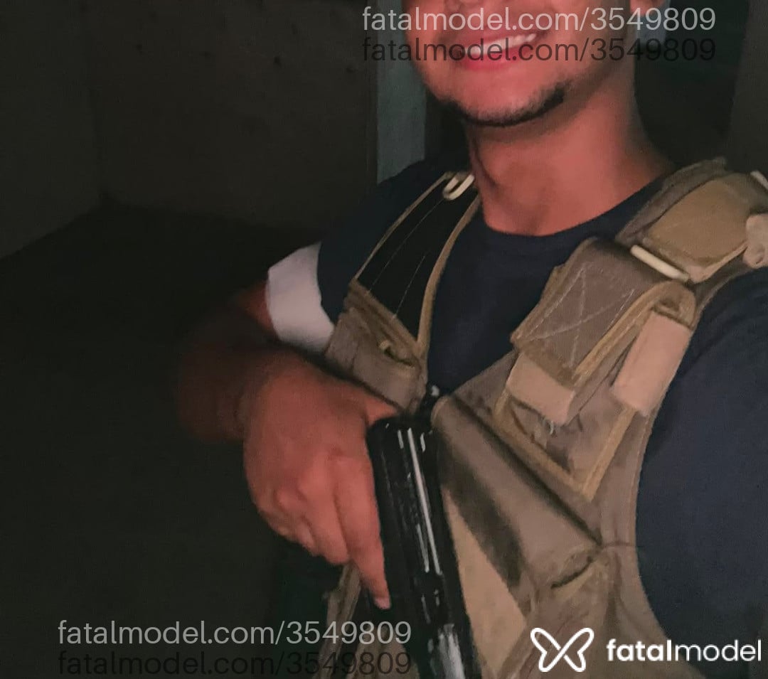 Acompanhante homem morena (o) de olhos castanhos - Lucas