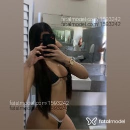 Acompanhante mulher morena (o) de olhos pretos - Rafaella